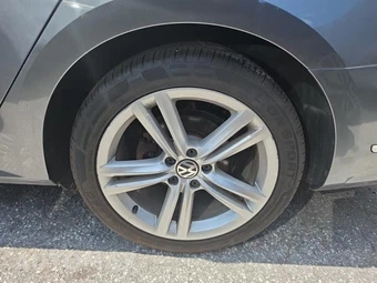 2015 Volkswagen Passat 1.8T SE w/Sunroof & Navigation - miniatura 11