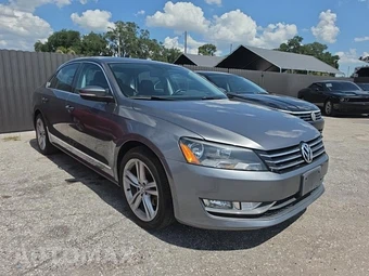 2015 Volkswagen Passat 1.8T SE w/Sunroof & Navigation - miniatura 3