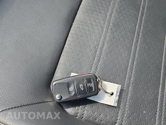 2015 Volkswagen Passat 1.8T SE w/Sunroof & Navigation - miniatura 32