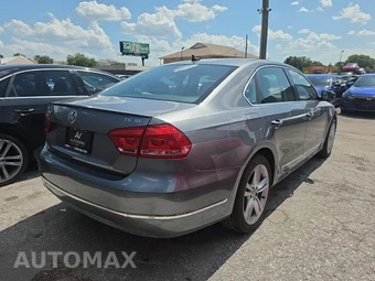 2015 Volkswagen Passat 1.8T SE w/Sunroof & Navigation - miniatura 4