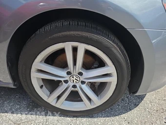 2015 Volkswagen Passat 1.8T SE w/Sunroof & Navigation - miniatura 9