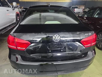 2015 Volkswagen Passat 1.8T SEL Premium – miniatura 5