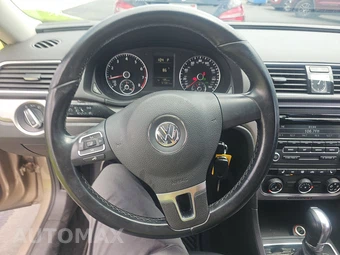 2015 Volkswagen Passat 1.8T Wolfsburg Edition - miniatura 10