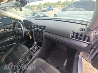 2015 Volkswagen Passat 1.8T Wolfsburg Edition - miniatura 19