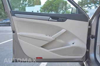 2015 Volkswagen Passat TDI SE - miniatura 17