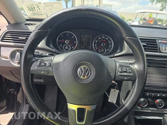 2015 Volkswagen Passat TDI SE w/Sunroof - miniatura 10