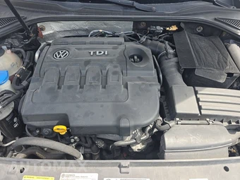 2015 Volkswagen Passat TDI SE w/Sunroof - miniatura 15