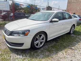 2015 Volkswagen Passat TDI SE w/Sunroof - miniatura 2