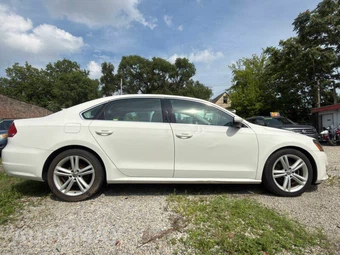 2015 Volkswagen Passat TDI SE w/Sunroof - miniatura 3