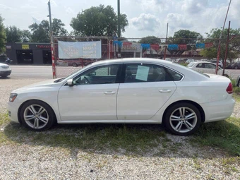 2015 Volkswagen Passat TDI SE w/Sunroof - miniatura 6