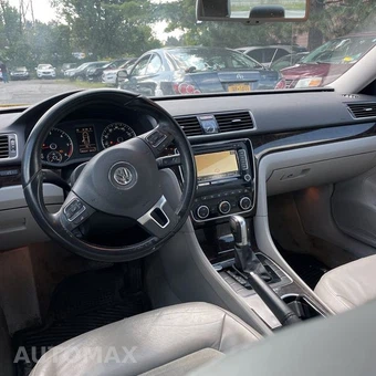 2015 Volkswagen Passat TDI SEL Premium - miniatura 13