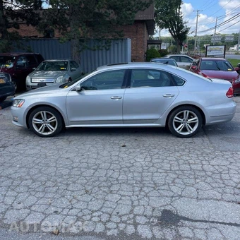 2015 Volkswagen Passat TDI SEL Premium - miniatura 2