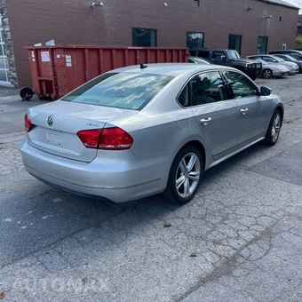 2015 Volkswagen Passat TDI SEL Premium - miniatura 5