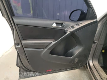2015 Volkswagen Tiguan SE w/Appearance – miniatura 9