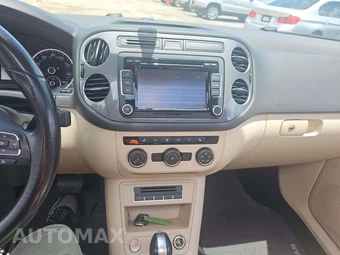 2015 Volkswagen Tiguan SE w/Appearance - miniatura 7