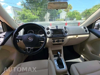 2015 Volkswagen Tiguan SE – miniatura 10