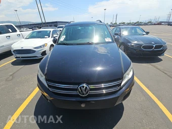 2015 Volkswagen Tiguan SE – miniatura 2