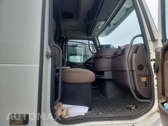 2015 Volvo D13 - miniatura 8