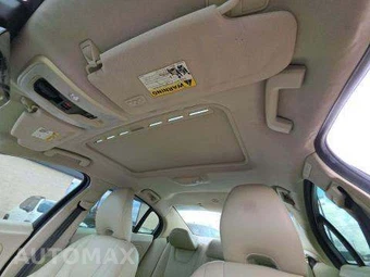 2015 Volvo S60 T5 Platinum – miniatura 12