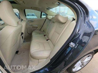 2015 Volvo S60 T5 Platinum – miniatura 14