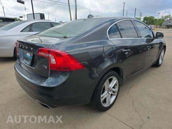 2015 Volvo S60 T5 Platinum – miniatura 4