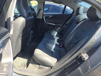 2015 Volvo S60 T5 Premier – miniatura 10