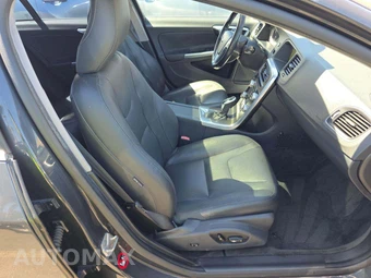 2015 Volvo S60 T5 Premier – miniatura 15