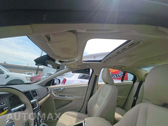 2015 Volvo S60 T5 Premier - miniatura 18