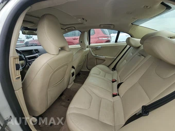 2015 Volvo S60 T5 Premier – miniatura 13