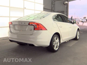 2015 Volvo S60 T5 Premier – miniatura 4