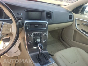 2015 Volvo S60 T5 Premier - miniatura 11