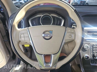 2015 Volvo S60 T5 Premier – miniatura 10
