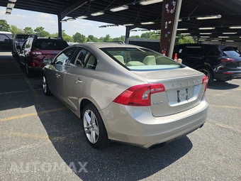 2015 Volvo S60 T5 Premier – miniatura 6