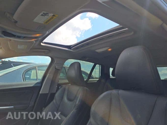 2015 Volvo V60 Cross Country T5 Platinum – miniatura 11
