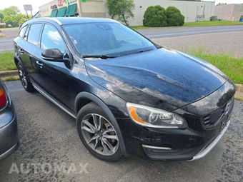 2015 Volvo V60 Cross Country T5 Platinum – miniatura 4