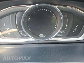 2015 Volvo V60 Cross Country T5 Platinum – miniatura 9