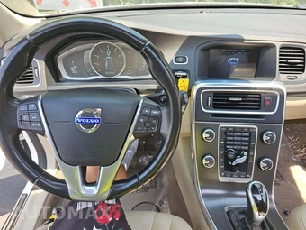 2015 Volvo V60 T5 Premier Plus – miniatura 10