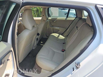 2015 Volvo V60 T5 Premier Plus – miniatura 13
