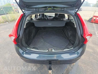 2015 Volvo V60 T5 Premier – miniatura 11