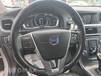 2015 Volvo V60 T5 Premier – miniatura 10