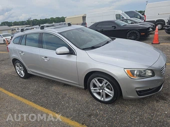 2015 Volvo V60 T5 Premier – miniatura 3