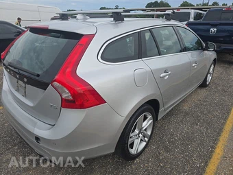 2015 Volvo V60 T5 Premier – miniatura 4