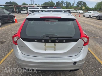 2015 Volvo V60 T5 Premier – miniatura 5
