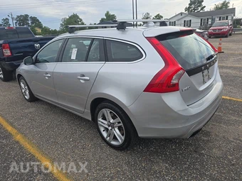 2015 Volvo V60 T5 Premier – miniatura 6