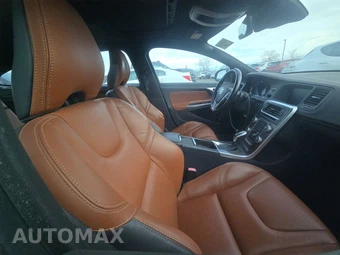 2015 Volvo V60 T5 Premier – miniatura 8