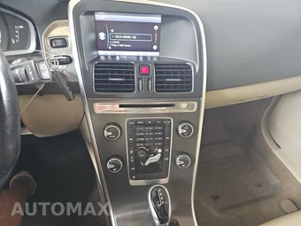 2015 Volvo XC60 3.2 Premier Plus – miniatura 17