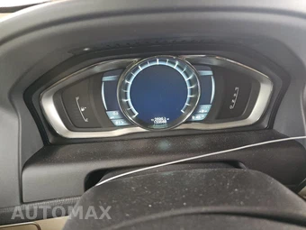 2015 Volvo XC60 3.2 Premier Plus – miniatura 18