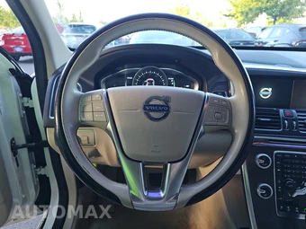 2015 Volvo XC60 T5 Platinum – miniatura 10