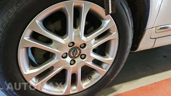 2015 Volvo XC60 T5 Platinum – miniatura 31