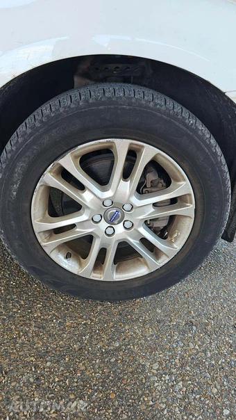 2015 Volvo XC60 T5 Premier – miniatura 5